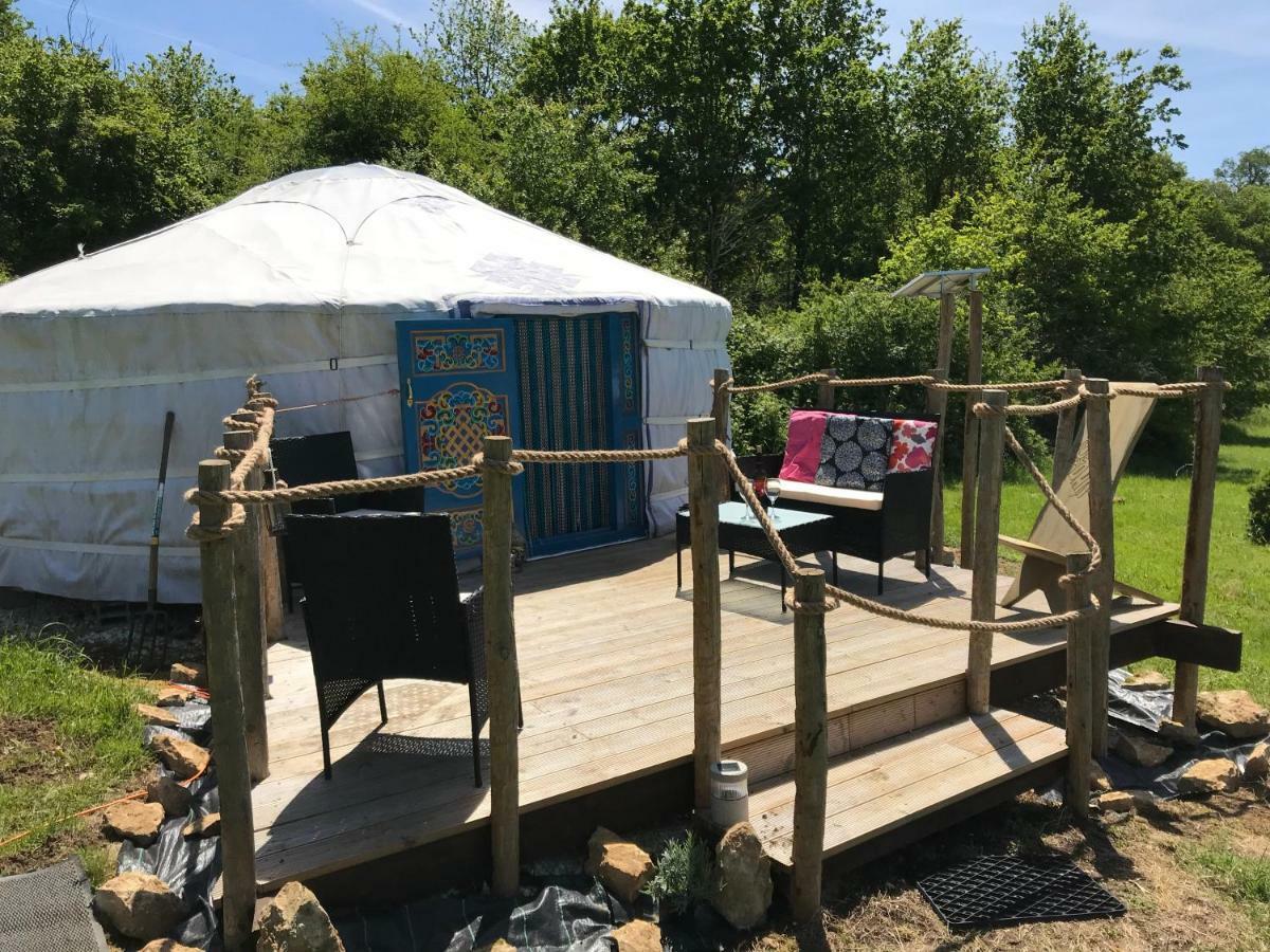 French Fields Luxury Glamping Original Mongolian Yurt Hotel Le-Vieux-Cerier Ngoại thất bức ảnh