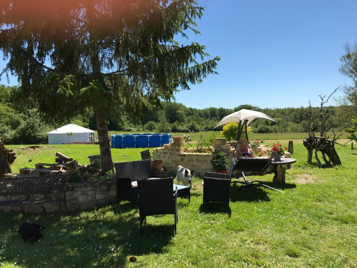 French Fields Luxury Glamping Original Mongolian Yurt Hotel Le-Vieux-Cerier Ngoại thất bức ảnh